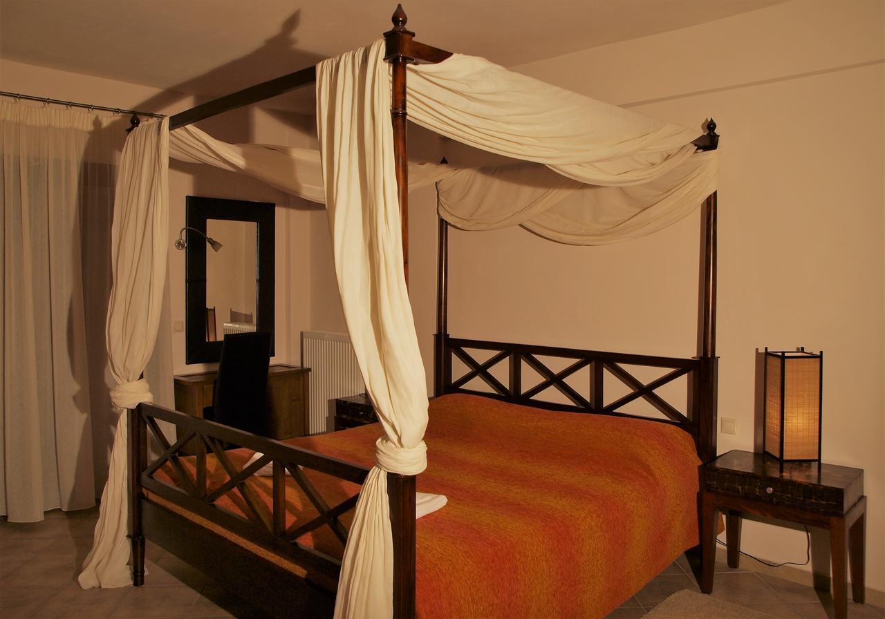 Hotel Theasi Diakopto Exterior foto